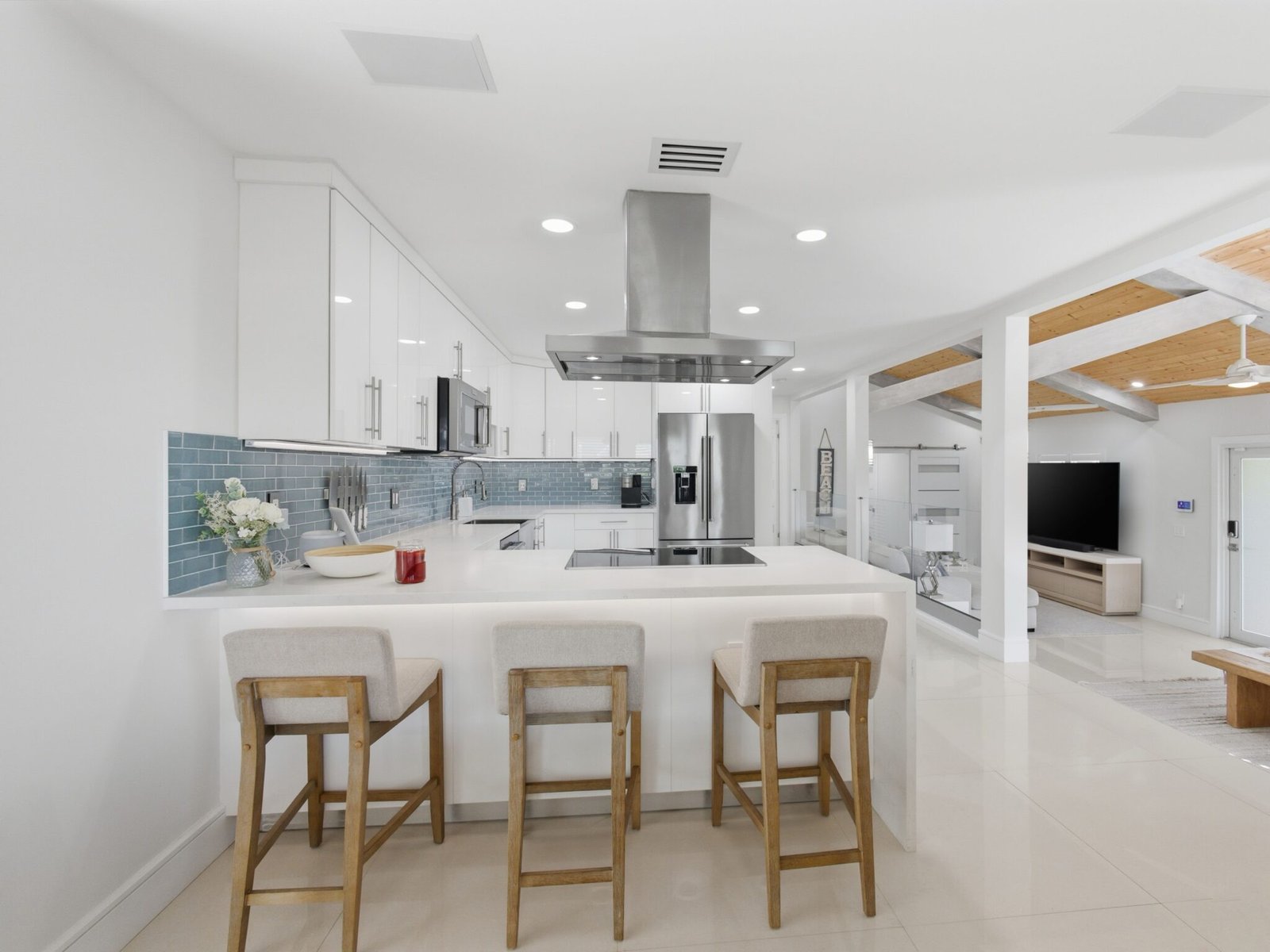 Contemporary Open Plan Kitchen Kitchen Remodel by EG Homes Florida project photo
